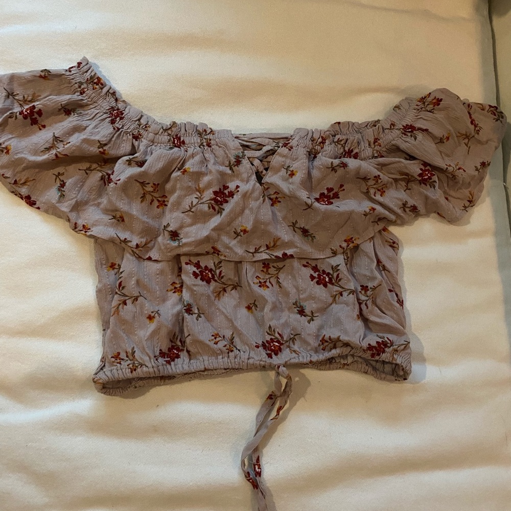 American eagle off the shoulder floral crop top